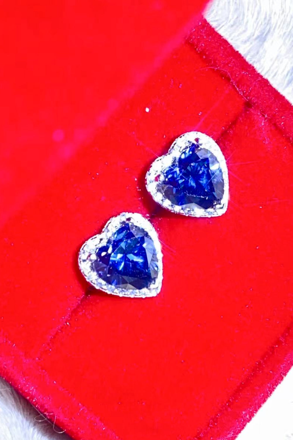 4 Carat Moissanite Heart-Shaped Stud Earrings - Dash Trend