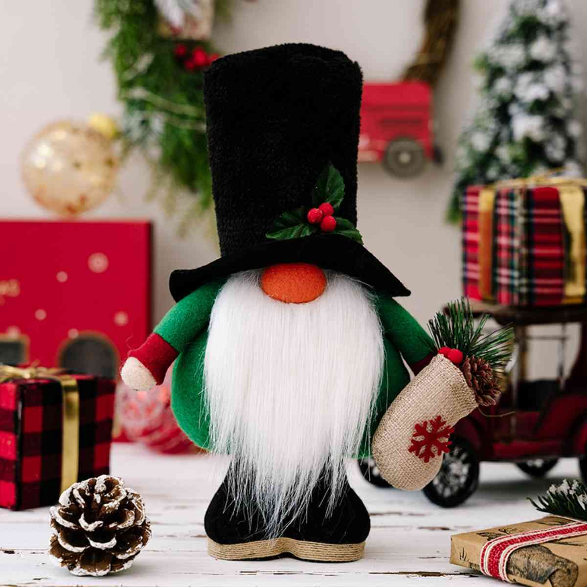 Christmas Faceless Gnome - Dash Trend