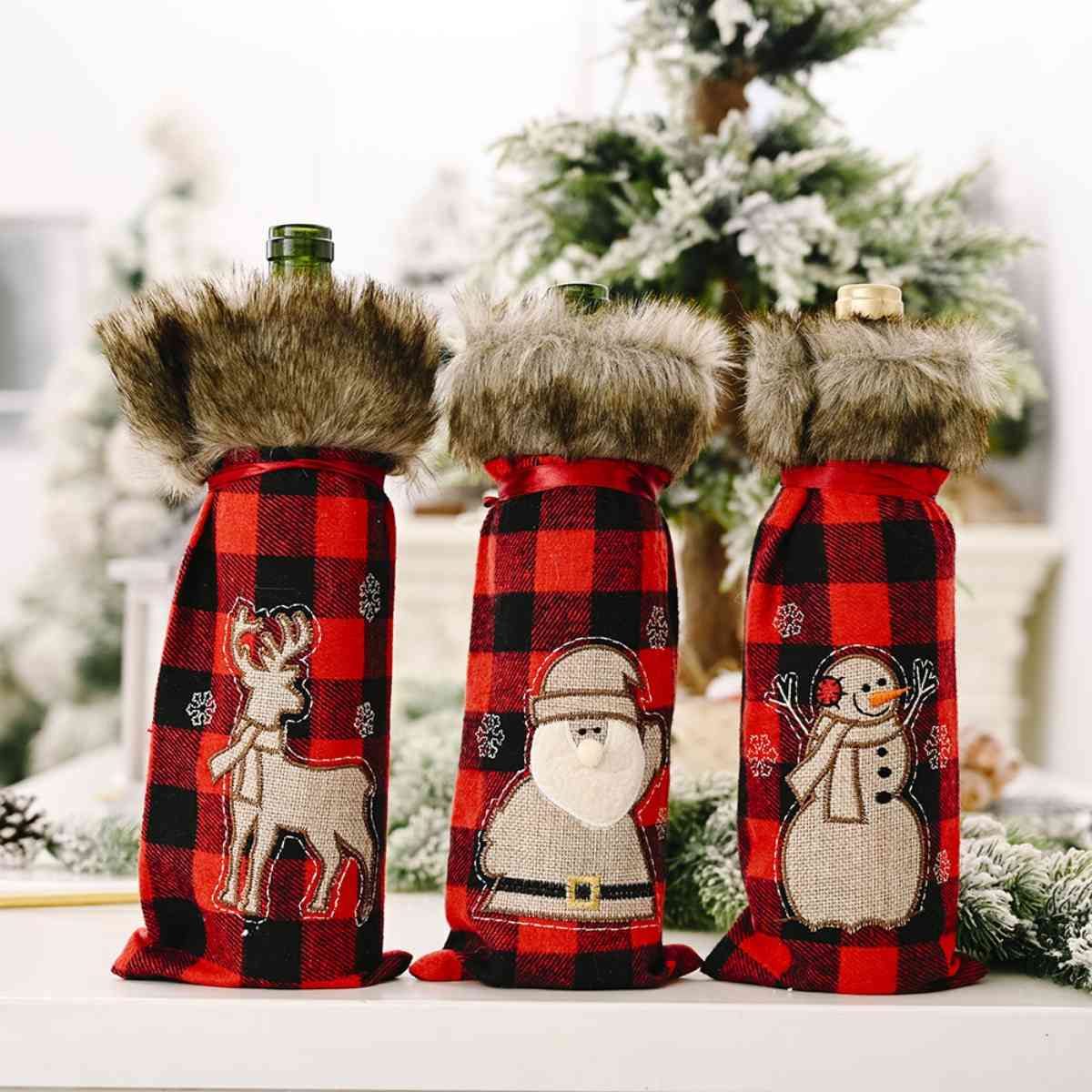 Christmas Graphic Plaid Wine Bottle Cover - Dash Trend